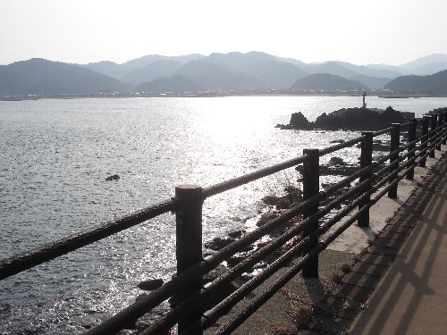 09.02.10_海辺の歩道(2).jpg